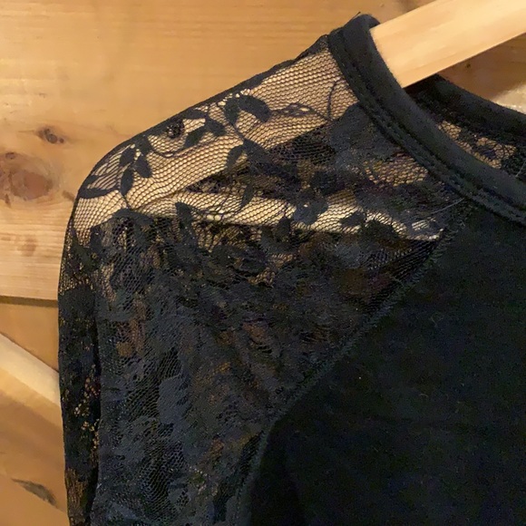 Twenty One Top - Picture 2 of 4